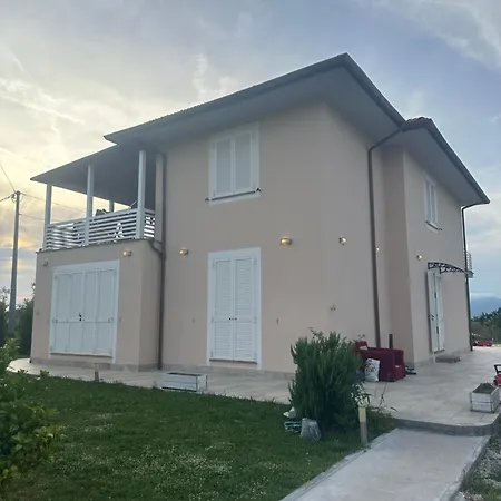 Luxury Holiday home Cenaia